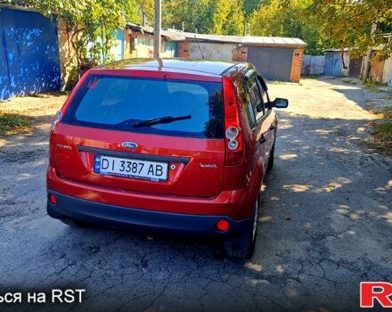 Красный Форд Фиеста, объемом двигателя 1.4 л и пробегом 247 тыс. км за 4158 $, фото 4 на Automoto.ua