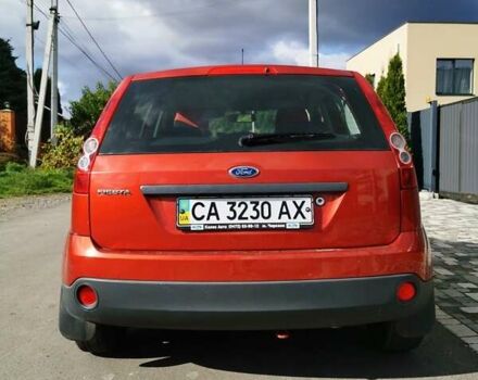 Красный Форд Фиеста, объемом двигателя 1.4 л и пробегом 84 тыс. км за 6000 $, фото 3 на Automoto.ua