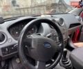 Красный Форд Фиеста, объемом двигателя 1.4 л и пробегом 273 тыс. км за 3800 $, фото 6 на Automoto.ua