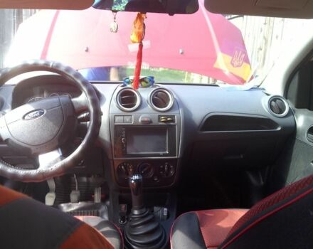Форд Фієста 2008 у Турке на Automoto.ua Червоний Форд Фієста, об'ємом двигуна 1 л та пробігом 139 тис. км за 3000 $, фото 1 на Automoto.ua