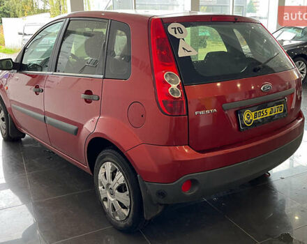 Червоний Форд Фієста, об'ємом двигуна 1.24 л та пробігом 164 тис. км за 4150 $, фото 4 на Automoto.ua