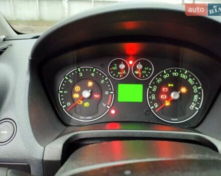 Червоний Форд Фієста, об'ємом двигуна 1.4 л та пробігом 130 тис. км за 4300 $, фото 14 на Automoto.ua