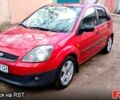 Красный Форд Фиеста, объемом двигателя 1.4 л и пробегом 145 тыс. км за 4700 $, фото 1 на Automoto.ua