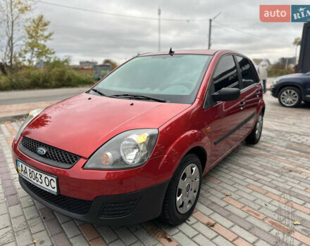 Красный Форд Фиеста, объемом двигателя 1.24 л и пробегом 170 тыс. км за 3999 $, фото 9 на Automoto.ua