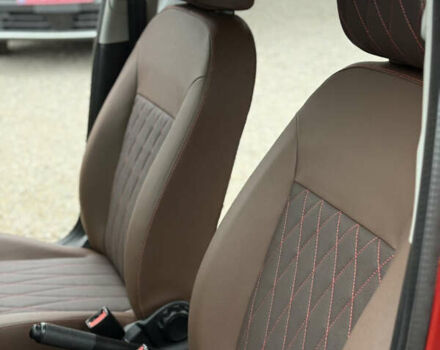 Красный Форд Фиеста, объемом двигателя 1.24 л и пробегом 33 тыс. км за 6499 $, фото 13 на Automoto.ua