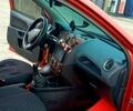 Красный Форд Фиеста, объемом двигателя 1.4 л и пробегом 294 тыс. км за 4400 $, фото 5 на Automoto.ua