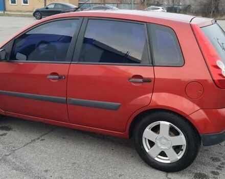 Красный Форд Фиеста, объемом двигателя 1.4 л и пробегом 205 тыс. км за 4300 $, фото 2 на Automoto.ua