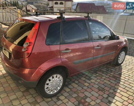 Червоний Форд Фієста, об'ємом двигуна 1.25 л та пробігом 140 тис. км за 2999 $, фото 10 на Automoto.ua