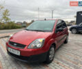 Красный Форд Фиеста, объемом двигателя 1.24 л и пробегом 170 тыс. км за 3999 $, фото 7 на Automoto.ua