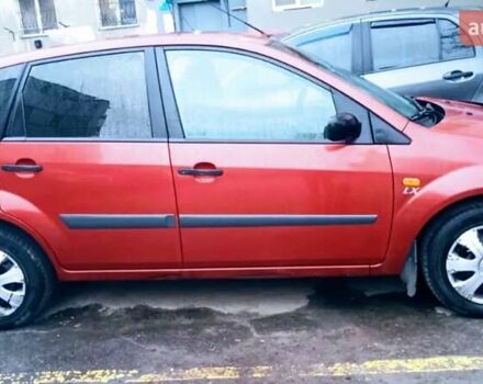Червоний Форд Фієста, об'ємом двигуна 1.4 л та пробігом 164 тис. км за 3600 $, фото 2 на Automoto.ua