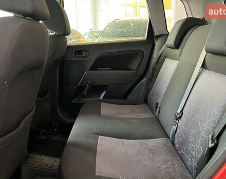 Червоний Форд Фієста, об'ємом двигуна 1.24 л та пробігом 164 тис. км за 4150 $, фото 18 на Automoto.ua