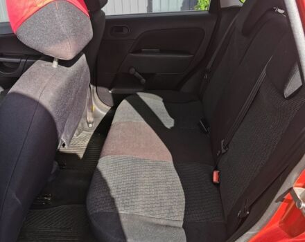 Красный Форд Фиеста, объемом двигателя 1.4 л и пробегом 84 тыс. км за 6000 $, фото 12 на Automoto.ua