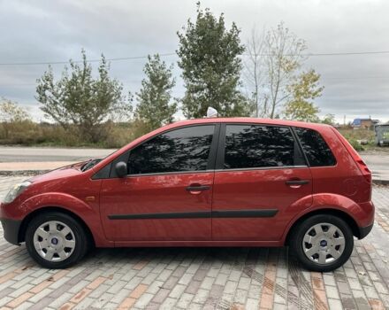 Красный Форд Фиеста, объемом двигателя 1.3 л и пробегом 169 тыс. км за 4000 $, фото 11 на Automoto.ua
