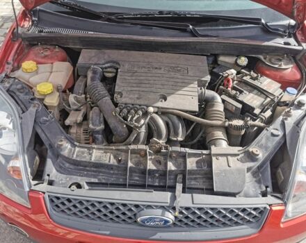 Красный Форд Фиеста, объемом двигателя 1.4 л и пробегом 84 тыс. км за 6000 $, фото 13 на Automoto.ua