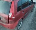 Красный Форд Фиеста, объемом двигателя 1.2 л и пробегом 350 тыс. км за 500 $, фото 1 на Automoto.ua