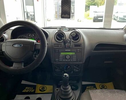 Красный Форд Фиеста, объемом двигателя 1.2 л и пробегом 164 тыс. км за 4150 $, фото 19 на Automoto.ua