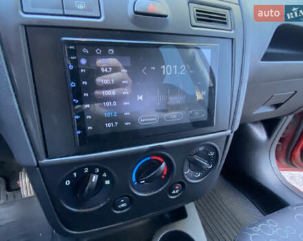 Форд Фиеста 2008 в Хмельницком на Automoto.ua Красный Форд Фиеста, объемом двигателя 1.39 л и пробегом 189 тыс. км за 3650 $, фото 30 на Automoto.ua