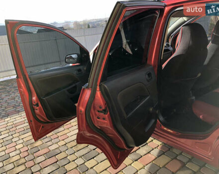 Червоний Форд Фієста, об'ємом двигуна 1.25 л та пробігом 140 тис. км за 2999 $, фото 12 на Automoto.ua