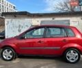 Красный Форд Фиеста, объемом двигателя 1.4 л и пробегом 121 тыс. км за 5300 $, фото 1 на Automoto.ua
