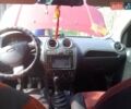 Красный Форд Фиеста, объемом двигателя 1.25 л и пробегом 131 тыс. км за 3500 $, фото 3 на Automoto.ua