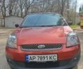 Красный Форд Фиеста, объемом двигателя 1.4 л и пробегом 140 тыс. км за 4900 $, фото 1 на Automoto.ua