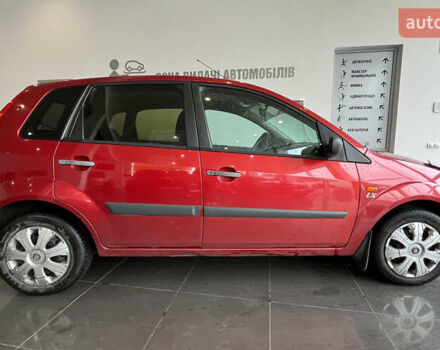 Червоний Форд Фієста, об'ємом двигуна 1.24 л та пробігом 164 тис. км за 4150 $, фото 7 на Automoto.ua
