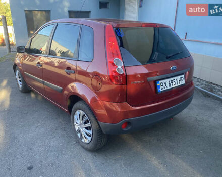 Форд Фиеста 2008 в Хмельницком на Automoto.ua Красный Форд Фиеста, объемом двигателя 1.39 л и пробегом 189 тыс. км за 3650 $, фото 9 на Automoto.ua