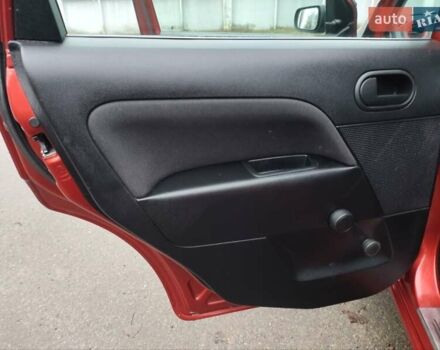 Червоний Форд Фієста, об'ємом двигуна 1.4 л та пробігом 130 тис. км за 4300 $, фото 13 на Automoto.ua