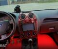 Красный Форд Фиеста, объемом двигателя 1.4 л и пробегом 294 тыс. км за 4400 $, фото 6 на Automoto.ua