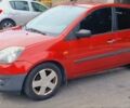 Красный Форд Фиеста, объемом двигателя 1.4 л и пробегом 120 тыс. км за 4250 $, фото 1 на Automoto.ua