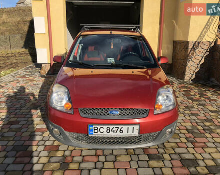 Червоний Форд Фієста, об'ємом двигуна 1.25 л та пробігом 140 тис. км за 2999 $, фото 2 на Automoto.ua