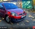 Красный Форд Фиеста, объемом двигателя 1.4 л и пробегом 247 тыс. км за 4158 $, фото 1 на Automoto.ua