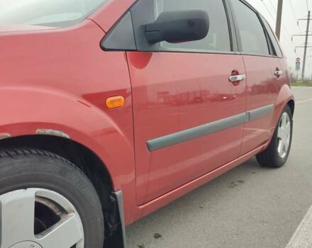 Красный Форд Фиеста, объемом двигателя 1.4 л и пробегом 170 тыс. км за 4100 $, фото 6 на Automoto.ua