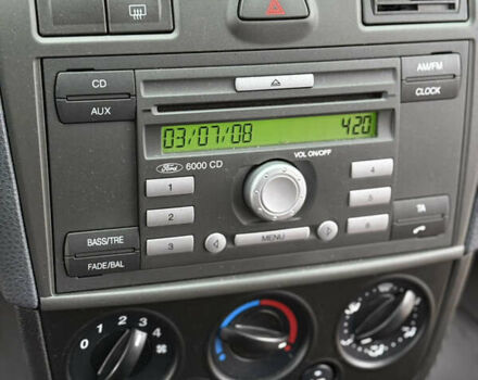 Красный Форд Фиеста, объемом двигателя 1.24 л и пробегом 33 тыс. км за 6499 $, фото 14 на Automoto.ua