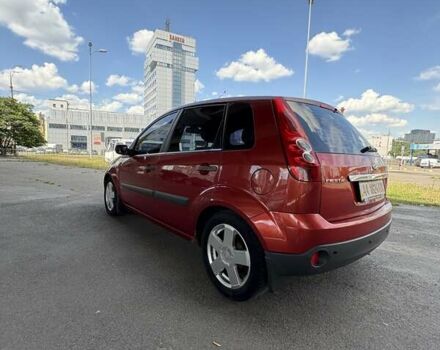 Червоний Форд Фієста, об'ємом двигуна 1.39 л та пробігом 200 тис. км за 4300 $, фото 3 на Automoto.ua