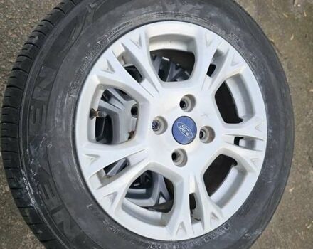 Красный Форд Фиеста, объемом двигателя 1.4 л и пробегом 136 тыс. км за 6300 $, фото 15 на Automoto.ua