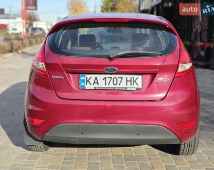 Красный Форд Фиеста, объемом двигателя 1.4 л и пробегом 136 тыс. км за 6300 $, фото 1 на Automoto.ua