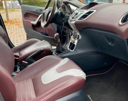 Красный Форд Фиеста, объемом двигателя 1.4 л и пробегом 154 тыс. км за 4500 $, фото 9 на Automoto.ua