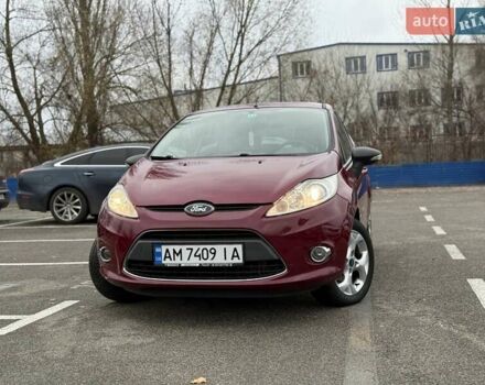 Червоний Форд Фієста, об'ємом двигуна 1.39 л та пробігом 110 тис. км за 6700 $, фото 2 на Automoto.ua