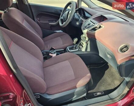 Красный Форд Фиеста, объемом двигателя 1.4 л и пробегом 136 тыс. км за 6300 $, фото 9 на Automoto.ua