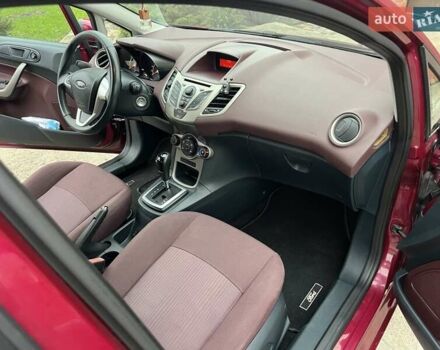 Червоний Форд Фієста, об'ємом двигуна 1.39 л та пробігом 136 тис. км за 6350 $, фото 11 на Automoto.ua