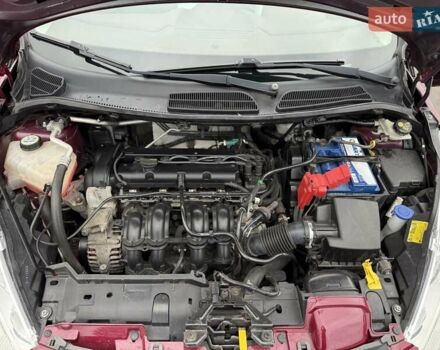 Червоний Форд Фієста, об'ємом двигуна 1.39 л та пробігом 110 тис. км за 6700 $, фото 30 на Automoto.ua