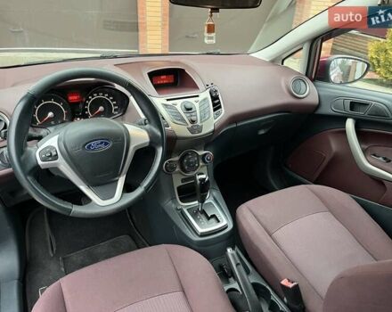 Червоний Форд Фієста, об'ємом двигуна 1.39 л та пробігом 136 тис. км за 6350 $, фото 1 на Automoto.ua