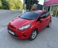 Красный Форд Фиеста, объемом двигателя 1.2 л и пробегом 153 тыс. км за 5500 $, фото 1 на Automoto.ua
