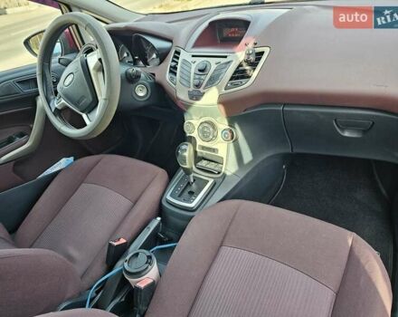 Красный Форд Фиеста, объемом двигателя 1.4 л и пробегом 136 тыс. км за 6300 $, фото 10 на Automoto.ua