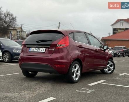 Червоний Форд Фієста, об'ємом двигуна 1.39 л та пробігом 110 тис. км за 6700 $, фото 4 на Automoto.ua