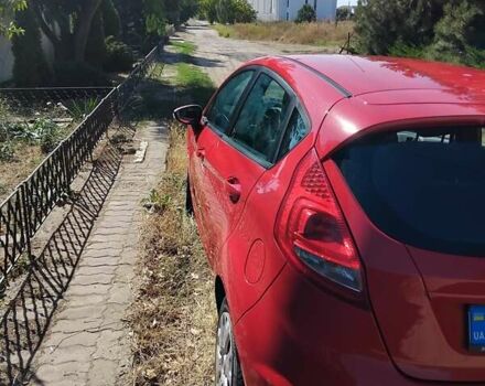 Червоний Форд Фієста, об'ємом двигуна 1.24 л та пробігом 89 тис. км за 5900 $, фото 13 на Automoto.ua