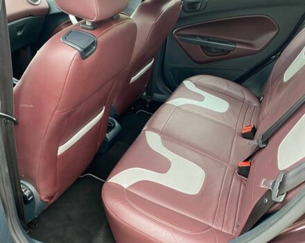 Красный Форд Фиеста, объемом двигателя 1.4 л и пробегом 154 тыс. км за 4500 $, фото 7 на Automoto.ua