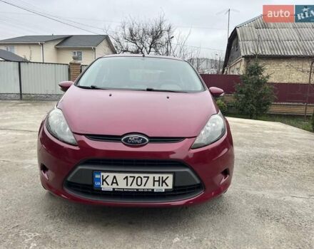 Красный Форд Фиеста, объемом двигателя 1.39 л и пробегом 137 тыс. км за 6350 $, фото 3 на Automoto.ua
