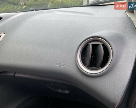 Красный Форд Фиеста, объемом двигателя 1.4 л и пробегом 65 тыс. км за 8300 $, фото 83 на Automoto.ua